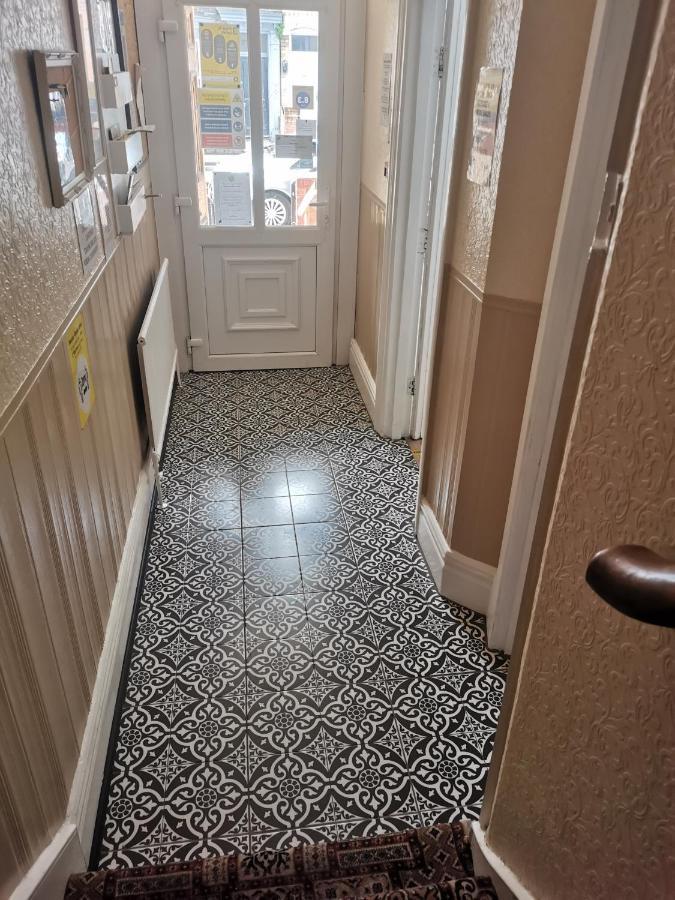 Leeds House Guest House Бринлингтон Экстерьер фото