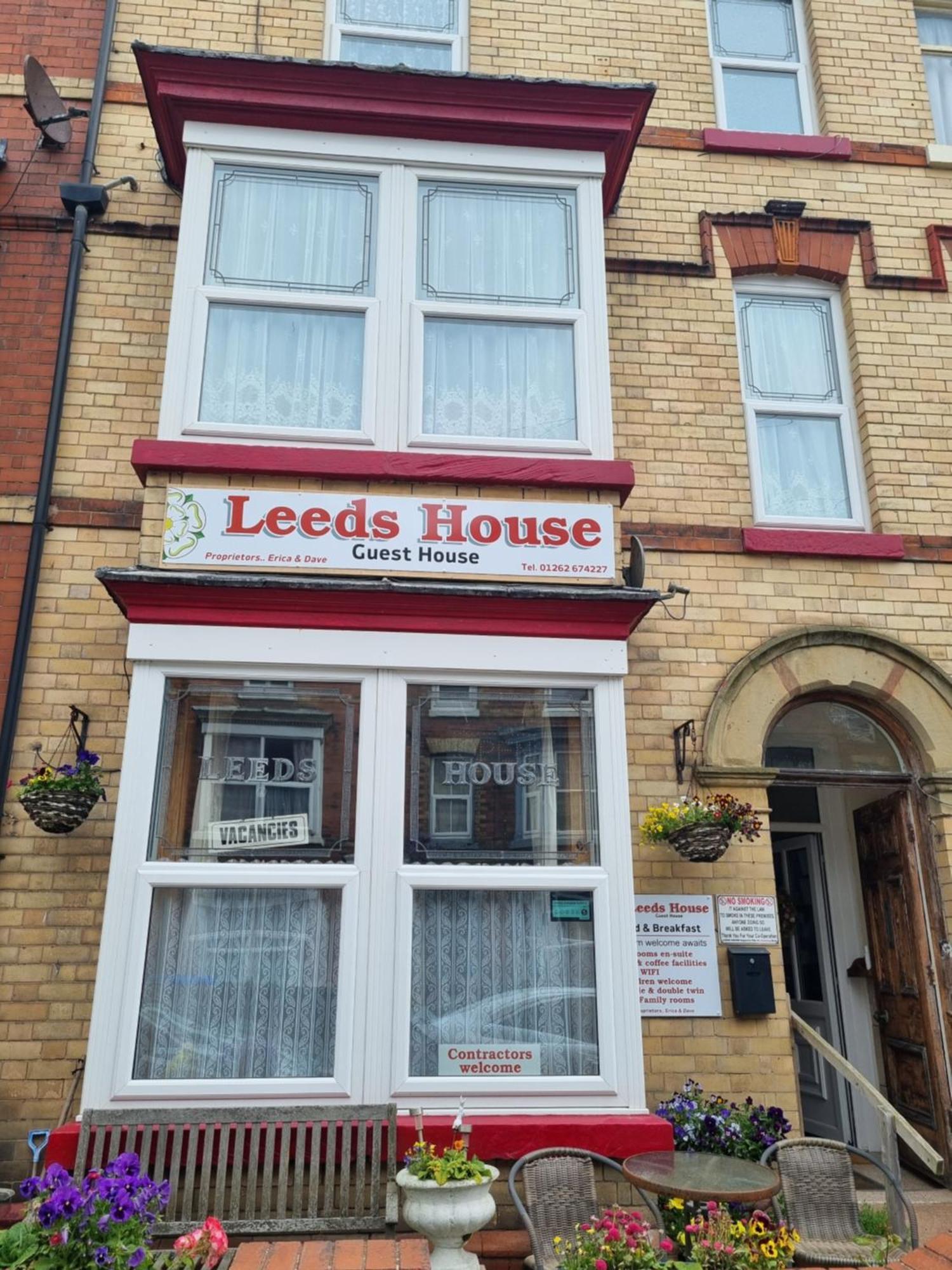 Leeds House Guest House Бринлингтон Экстерьер фото